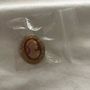 Victorian pin vintage from the 50s